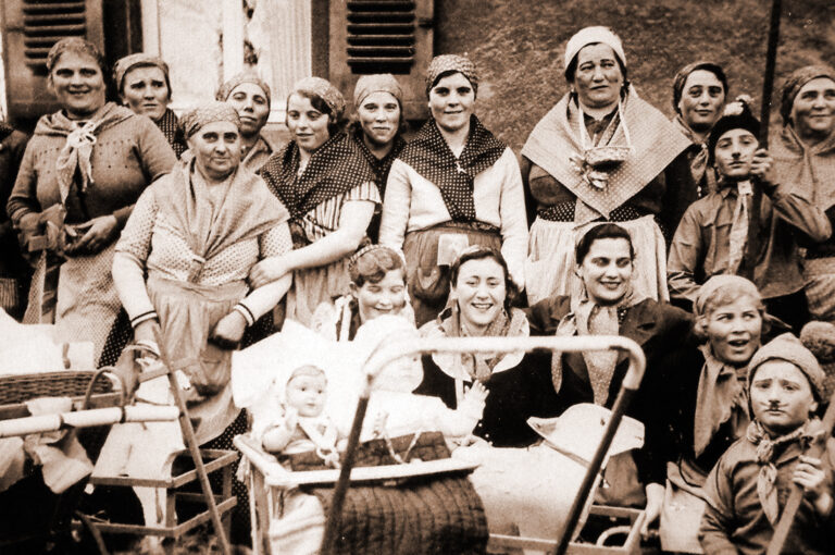 Karneval in der Kolonie 1936, die Walzen, zur Verfügung gestellt von Dirk Blotevogel (siehe Ausstellung zum 75. jährigen Jubiläum der Kolonie)