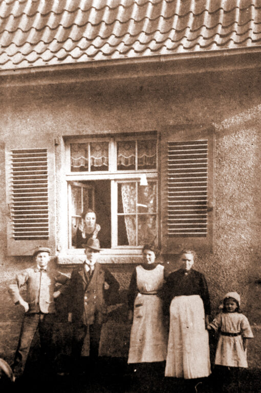 unbekannte Familie, Foto zur Verfügung gestellt von Dirk Blotevogel (siehe Ausstellung zum 75-jährigen Jubiläum der Kolonie)