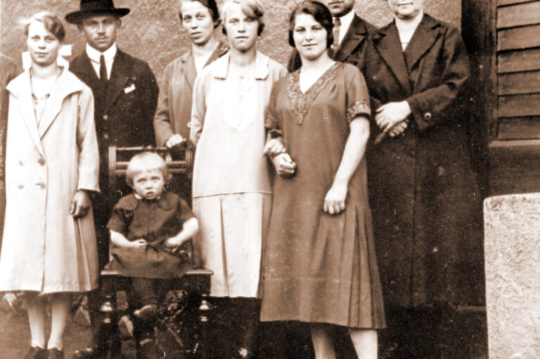 Familie Müller, Foto zur Verfügung gestellt von Dirk Blotevogel (siehe Ausstellung zum 75-jährigen Jubiläum der Kolonie)